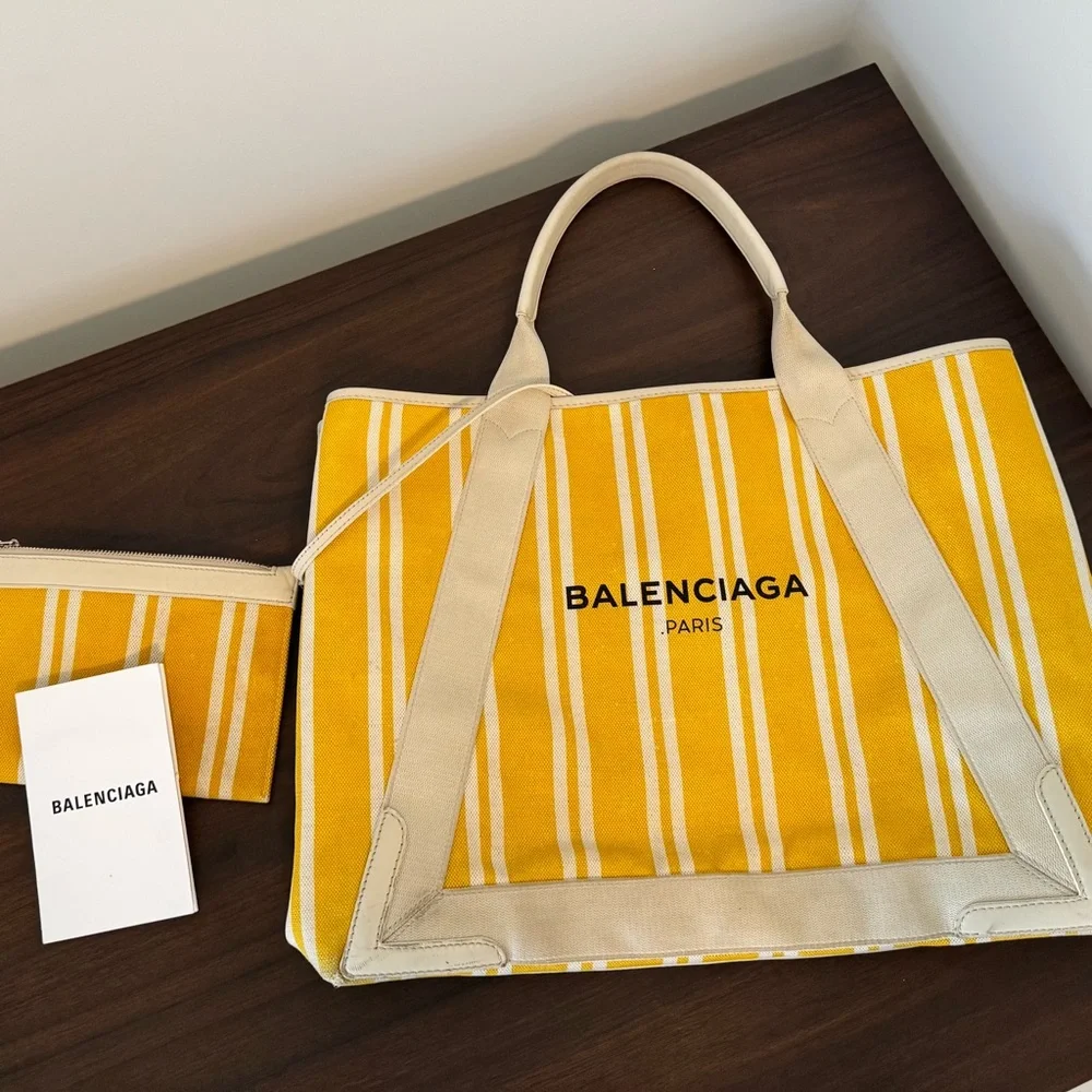 ✨ Balenciaga Paris Yellow Striped Canvas Tote w/ Pouch ✨ - Picture 2 of 16